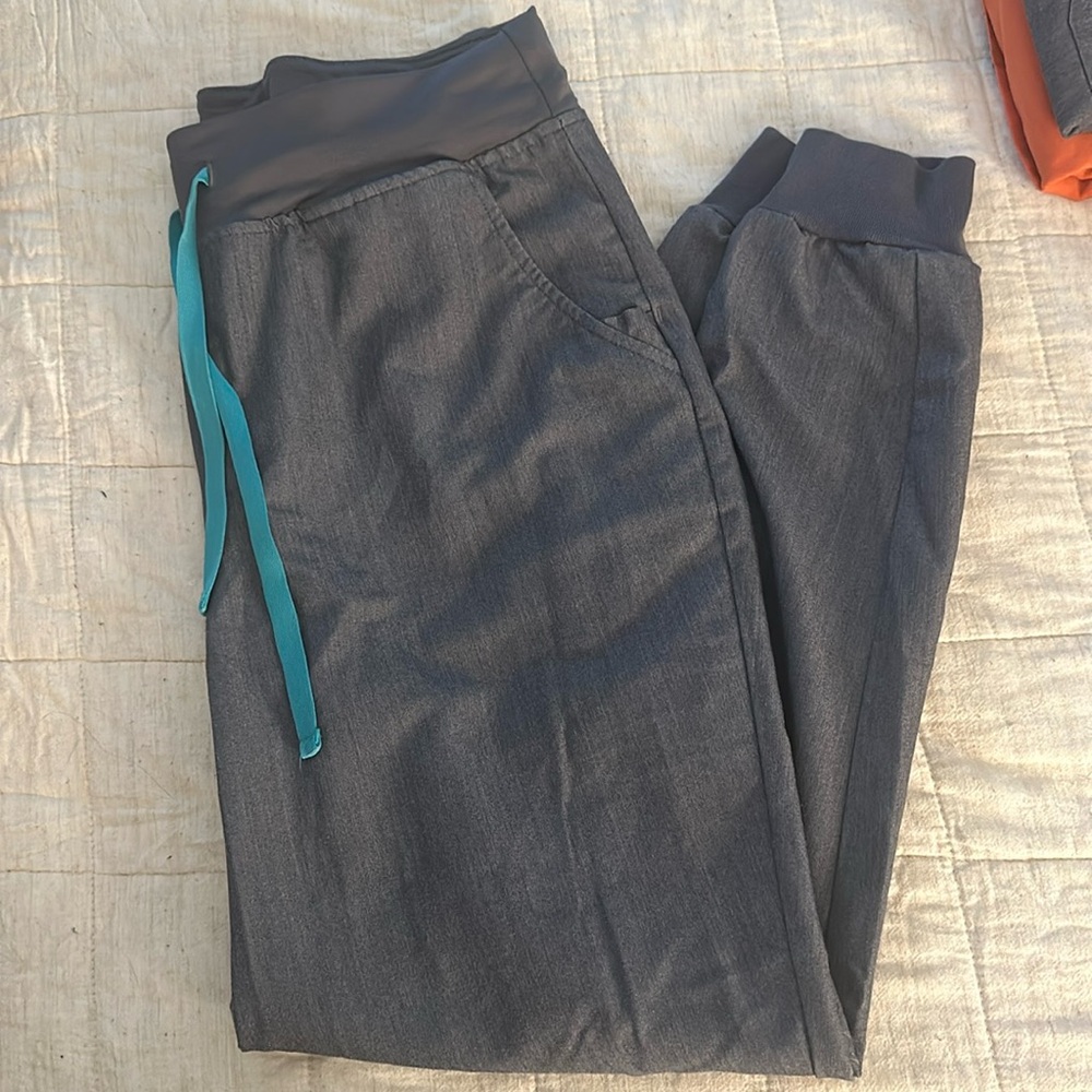 Figs joggers